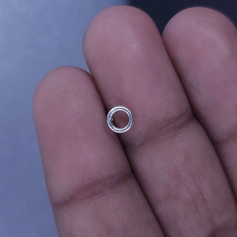 Silver Round Shape Nosepin
